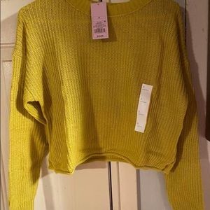 Crop top sweater. Yellow. Size small. Wild Fable